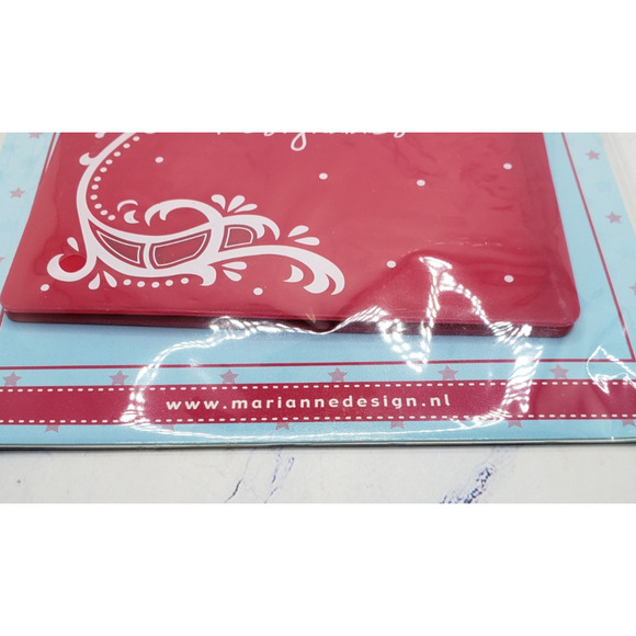 Marianne Red Embossing Folder Designables DS0907 Scrapbooking Crafting Cuttlebug - Picture 5 of 6